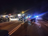 Wypadek w gminie Liszki. Zderzenie dwóch pojazdów osobowych, droga wojewódzka nr 774 zablokowana. Dwie osoby ranne