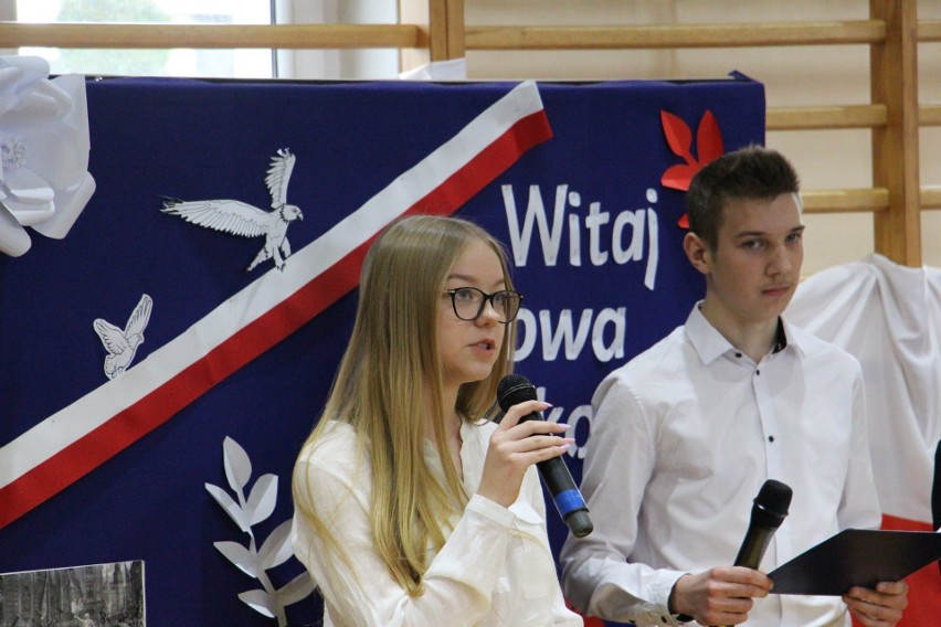 Zakończenie roku szkolnego maturzystów Ekonomika w Ostrowi Mazowieckiej. Zdjęcia