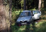 Hutków: Wypadek śmiertelny. Pijany kierowca przeżył, 19 latek nie żyje (zdjęcia)