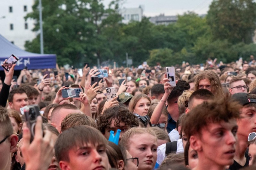 Na koncert przybyły tłumy, nawet kilkanaście tysięcy osób