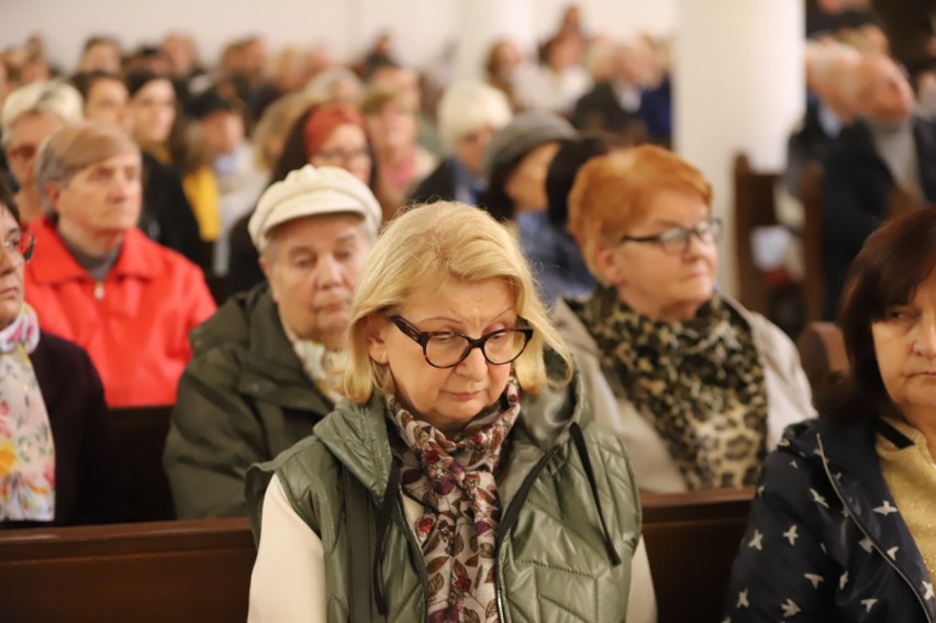 Ważne uroczystości z biskupem Janem Piotrowskim - 25 lat posługi Kapucynów w Kielcach i odpust w parafii świętego Franciszka z Asyżu 