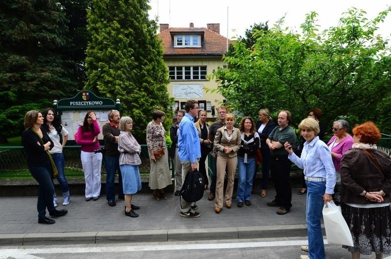 Mieszkańcy Puszczykowa protestują przeciw budowie dwóch...