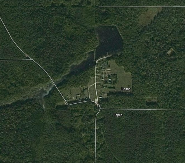 Widok stawów w Topile na zdjęciu satelitarnym