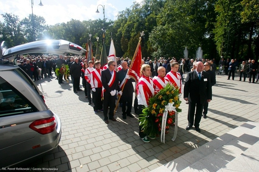 Pogrzeb Stanisława Szozdy - ostatni medal legendy kolarstwa [ZDJĘCIA]