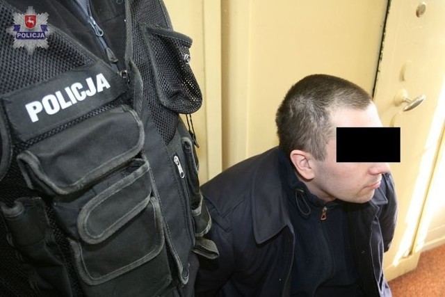 Policjanci z Lublina zatrzymali 31-letniego Sławomira D. poszukiwanego Europejskim Nakazem Aresztowania wystawionym przez sąd w Wielkiej Brytanii.
