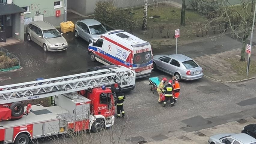 Akcja służb ratunkowych przy ulicy Lotniczej we Wrocławiu
