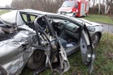 Samochód dachował przy al. Jana Pawła II. Kierowca uciekł z miejsca wypadku