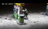 Próbował podpalić stację benzynową w Oświęcimiu. Kilka razy rozlewał benzynę [FILM I ZDJĘCIA]