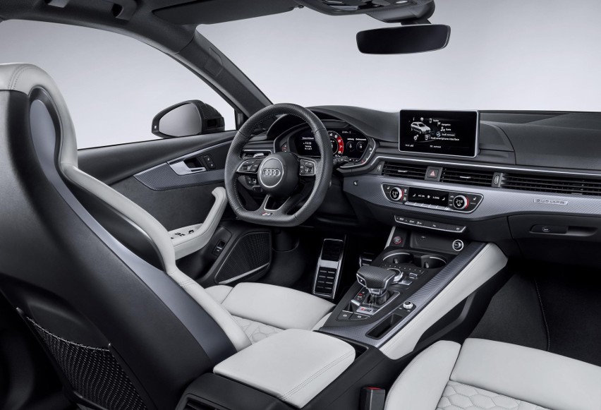 Audi RS 4...