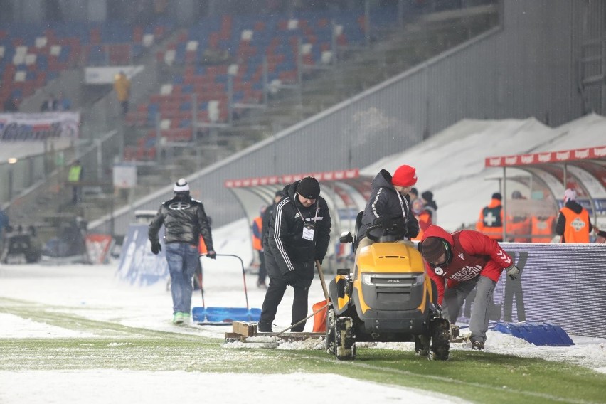 Zobacz kolejne zdjęcia. Przesuwaj zdjęcia w prawo - naciśnij...