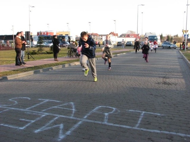 Tak świętowano 11 listopada 2011 roku w Ostrowi. Bieg zorganizował Miejski Ośrodek Sportu i Rekreacji