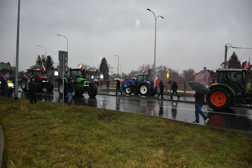 Rolnicy z AGROunii nie ustępują i nadal protestują w Chełmie