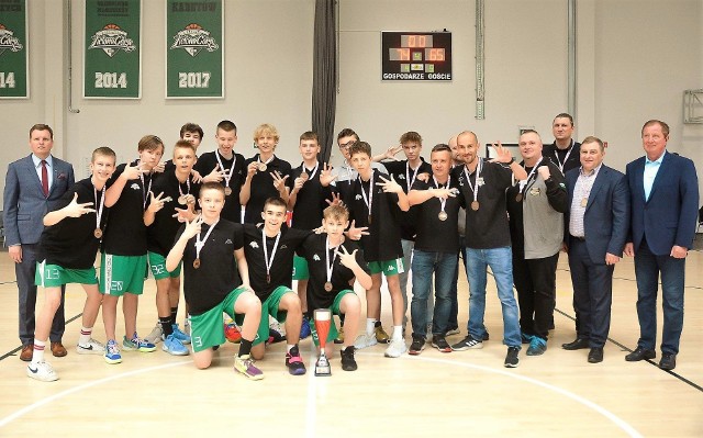Koszykarze SKM Zastal Zielona Góra zdobyli brązowy medal mistrzostw Polski kadetów.