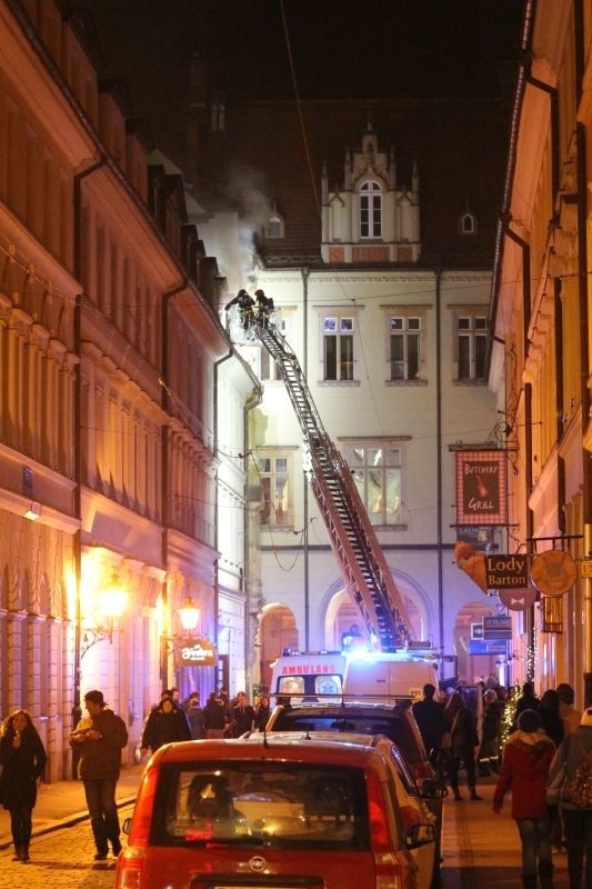 Pożar we wrocławskim Ratuszu. Paliło się na zapleczu sali sesyjnej