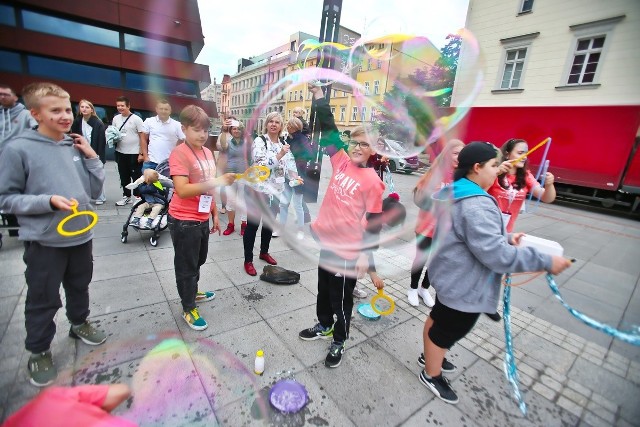 Weekend z Brave Kids we Wrocławiu. Sobotę zakończył happening na placu Wolności