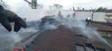 Pożar dachu masarni w Rożniatach pod Kruszwicą. Zobaczcie zdjęcia
