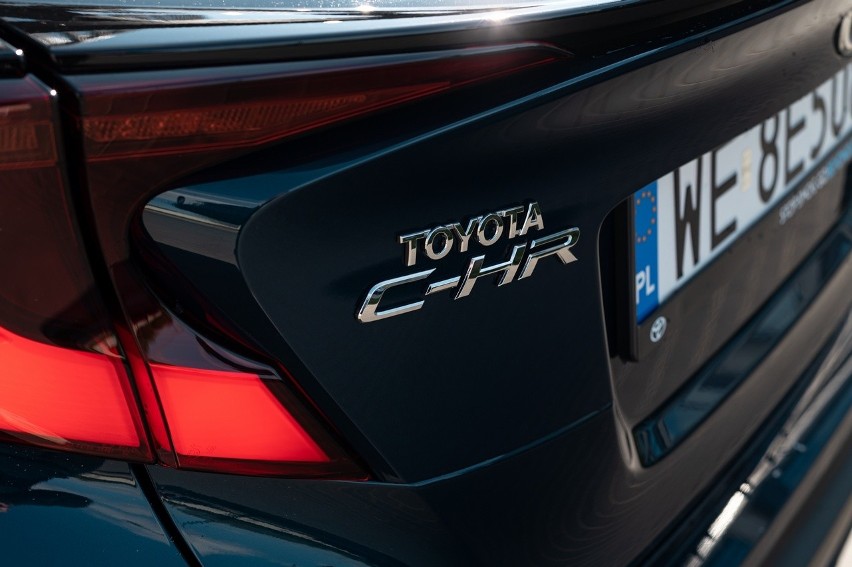 Toyota C-HR w najbogatszej wersji wpisuje się w linię...