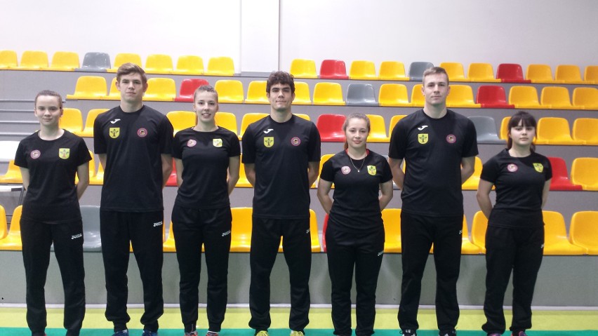 Drużyna badmintonistów Stali Nowa Dęba rywalizowała w Imielinie i rozgrywała mecze w ramach piątej rundy rozgrywek ekstraklasy (ZDJĘCIA)