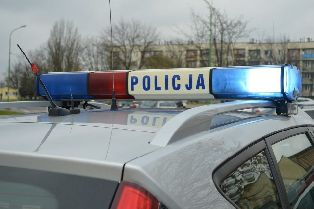 Szybka reakcja policjantów uratowała życie kobiecie w Mielcu i mężczyźnie w Przemyślu.