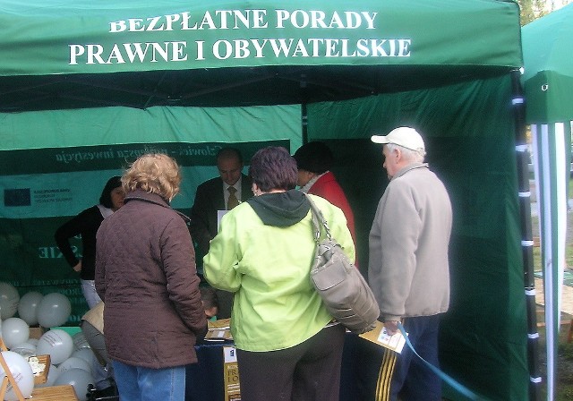 Prawnicy nie dyżurują tylko w urzędach czy świetlicach. Często możemy z nim porozmawiać także podczas imprez plenerowych. 