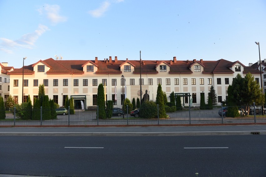 Od kilkunastu lat w Porcie Drzewnym w Toruniu powstają...