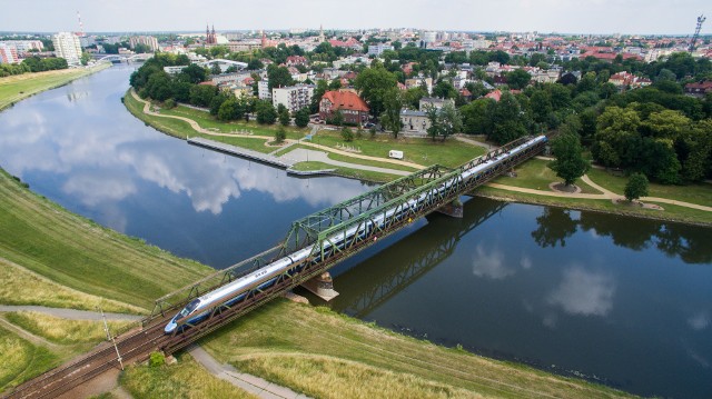 Wody Polskie będą sprawować nadzór nad wszystkimi wodami. Na zdjęciu Odra w Opolu.