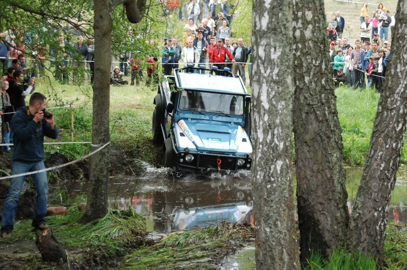 Rajd w Miastku od lat gromadzi śmietanke off-roadowej...