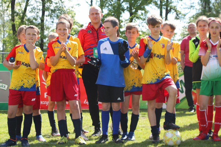 Drużyna Limanovii U-12 w finale wojewódzkim turnieju Z...