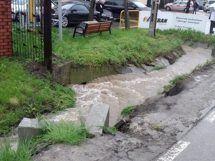 Pogotowie przeciwpowodziowe w gminie Wieliczka. Najtrudniej na północy [ZDJĘCIA]