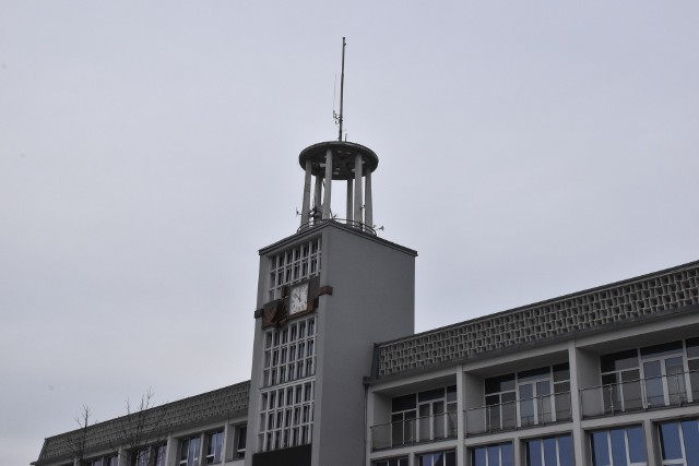 Flaga Koszalina, jeden z symboli miasta, zniknęła z iglicy ratusza