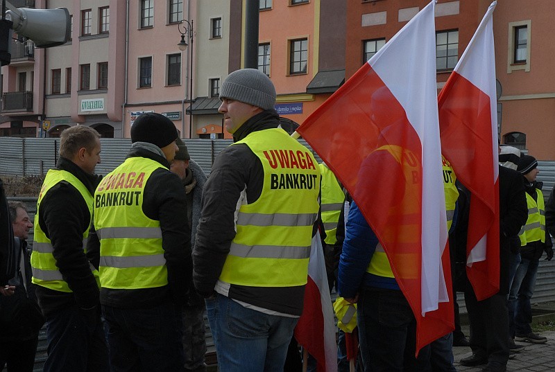 Rolnicy protestowali na Rynku w Głogowie (zdjęcia)