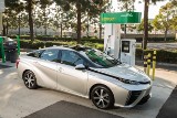 Toyota Mirai 2015. Auto zwiększa zasięg na jednym tankowaniu do 502 km