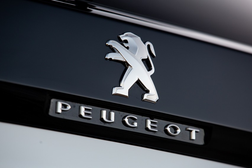 Peugeot 3008 Hybrid4....