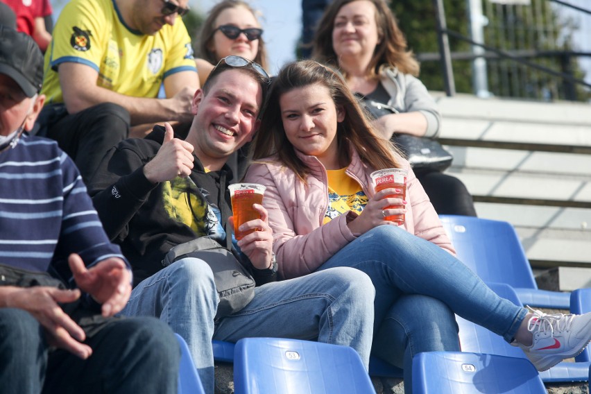 Kibice wrócili na trybuny stadionu w Lublinie! Zobacz zabawę na meczu żużlowców Motoru z Apatorem Toruń. Zobacz zdjęcia