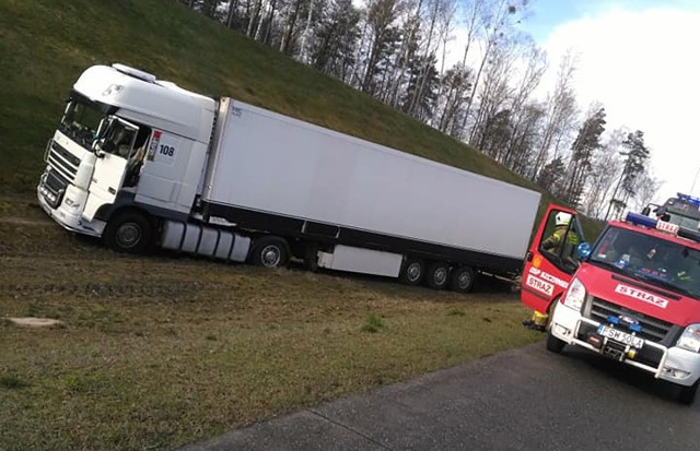 Do zdarzenia doszło w niedzielę, 1 marca, po godz. 9.00 na autostradzie A2 na terenie powiatu świebodzińskiego. 