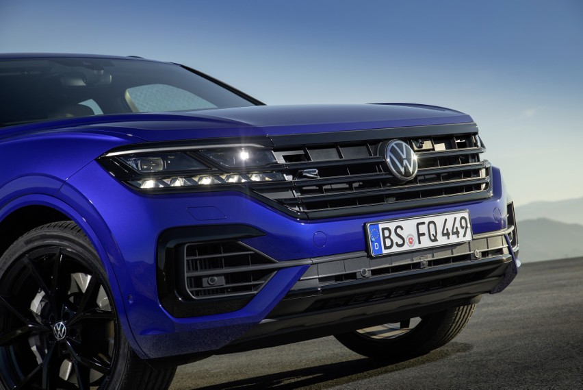 Volkswagen Touareg R otrzymał pakiet stylistyczny Black...