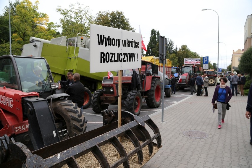 Protest rolników pod PUW przy ul. Mickiewicza w Białymstoku...