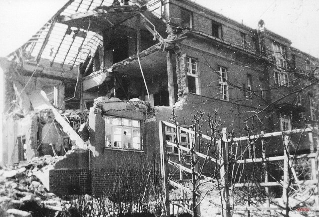 Żary zbombardowano osiemdziesiąt lat temu. W sobotę 6 kwietnia ważna wystawa w Salonie Wystaw Artystycznych
