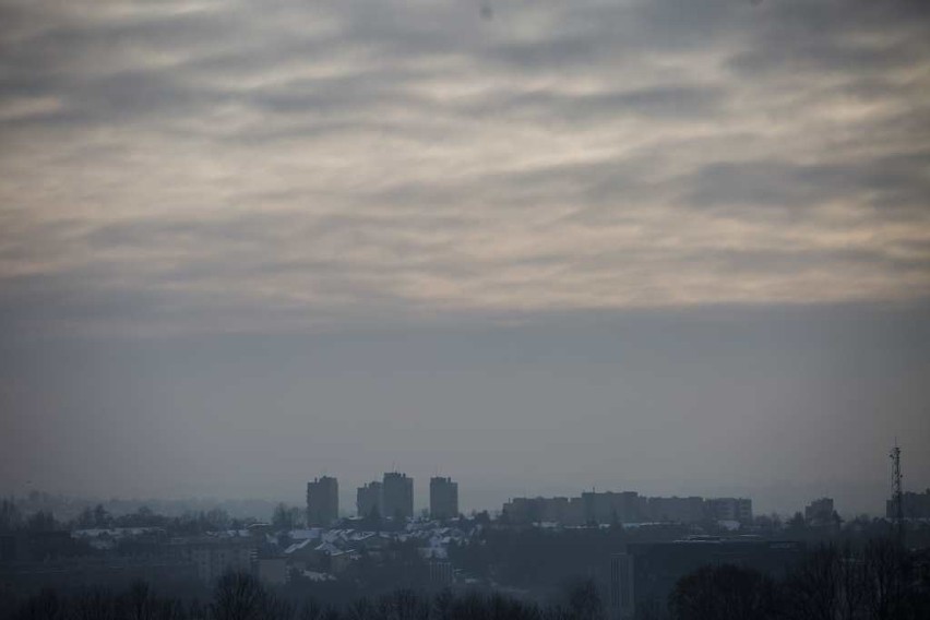 Wczoraj w Krakowie smog nadal był wyraźnie widoczny