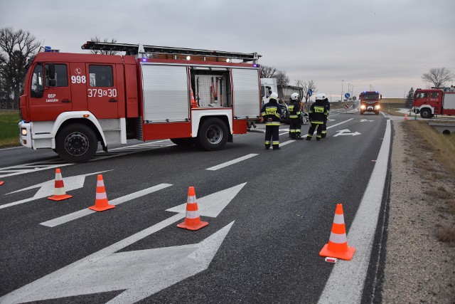 Strażacy OSP otrzymują ekwiwalent za udział w akcjach ratowniczych i gaśniczych. Po wejściu w życie ustawy o OSP pojawiło się zamieszanie związane z ustaleniem przez gminy nowych stawek ekwiwalentu.