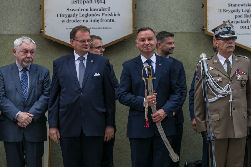 Kraków. Wymarsz Kadrówki, nowe odznaczenie państwowe i...