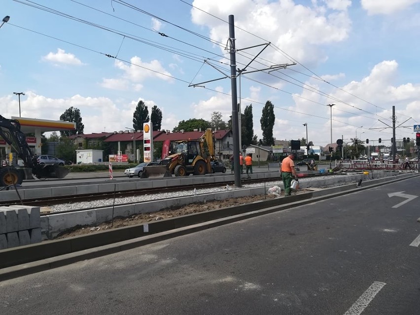 W związku z remontem torowiska na al. Włókniarzy od ul....