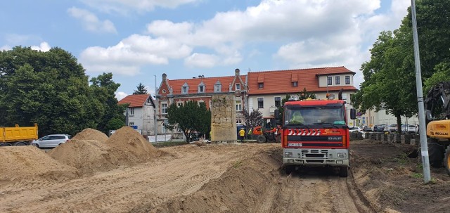 Poważny remont płyty rynku wymusił likwidację drzew w tym miejscu