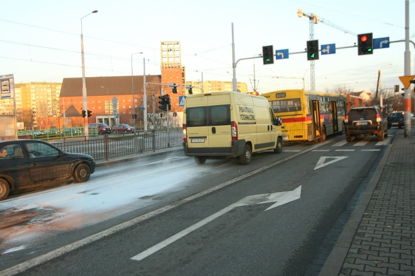 11.12.2013 wroclaw zapalil sie autobus mpk awaria autobusu...