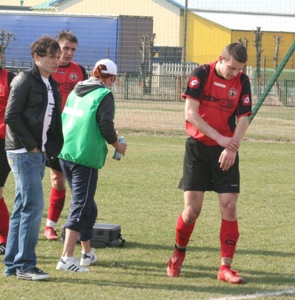 Łukasz Jopek (z prawej) po kontuzji wznowił treningi i w sobotę na zagrać przeciwko Zwoleniance.  