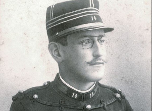 Kapitan artylerii Alfred Dreyfus, bohater afery sprzed 125 lat