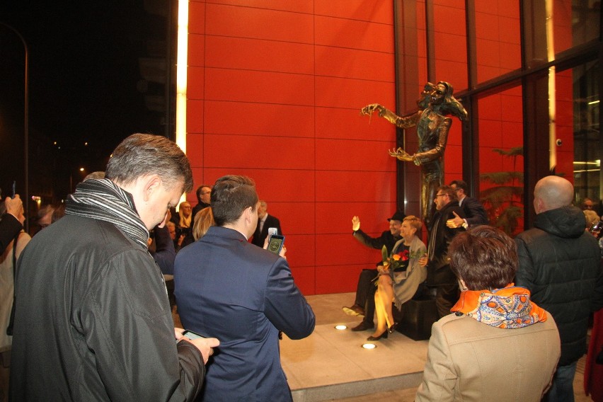 Rzeźba Drygenta odsłonięta pod Filharmonią Świętokrzyską