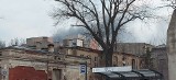 Groźny pożar w centrum Łodzi. Kłęby dymu nad miastem. Trwa akcja gaśnicza