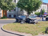 Wypadek na ulicy Jana z Kolna w Koszalinie. BMW i renault roztrzaskane [ZDJĘCIA]