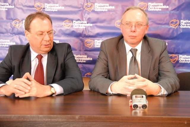 Jacek Kozłowski (z prawej) i poseł PO Andrzej Kania